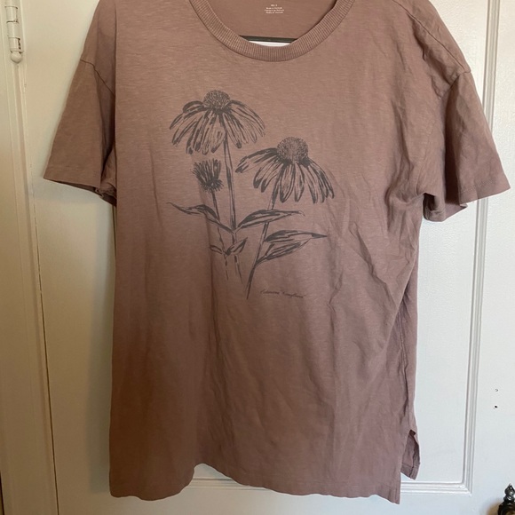 American Eagle T-shirt - Picture 1 of 3